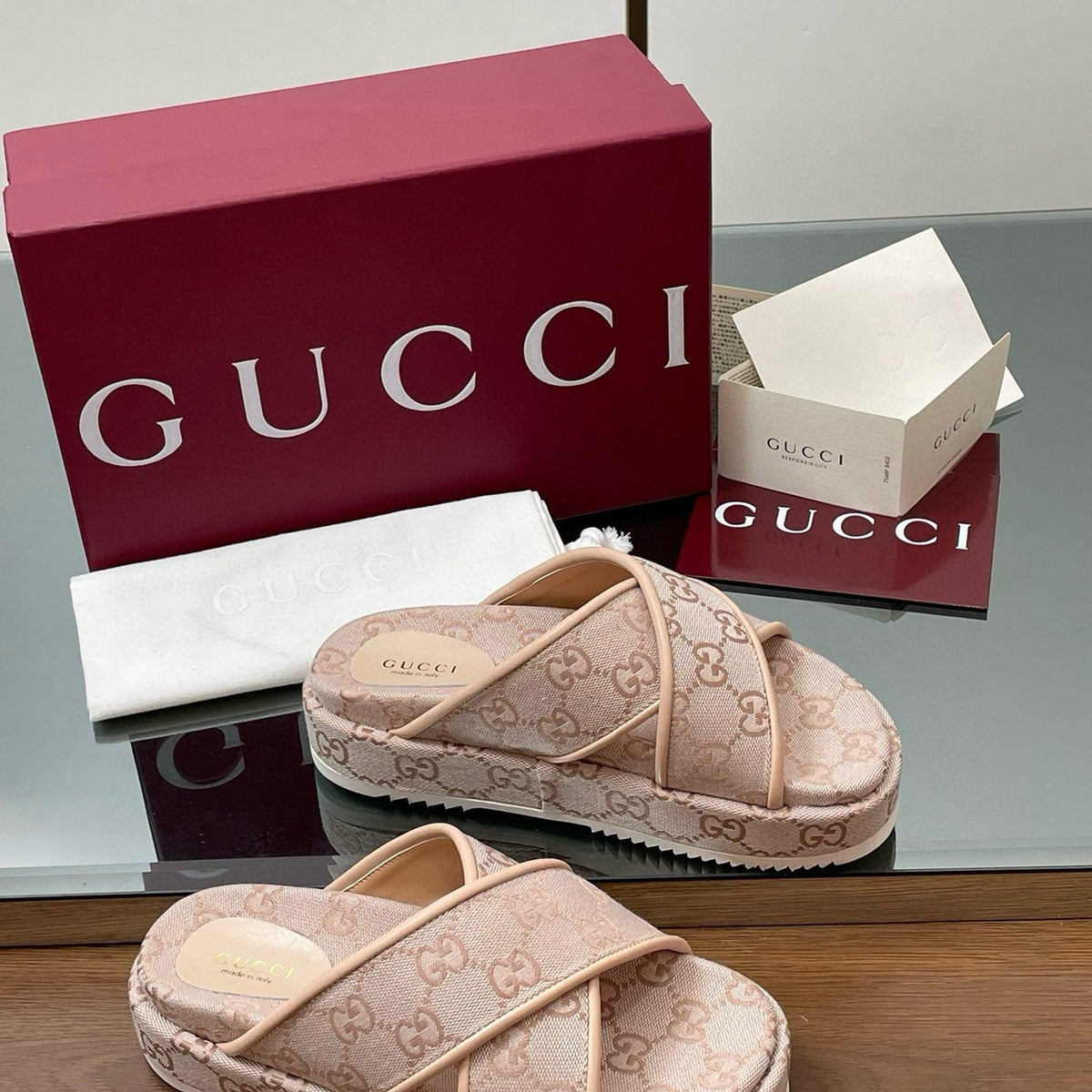 GG SANDALS
