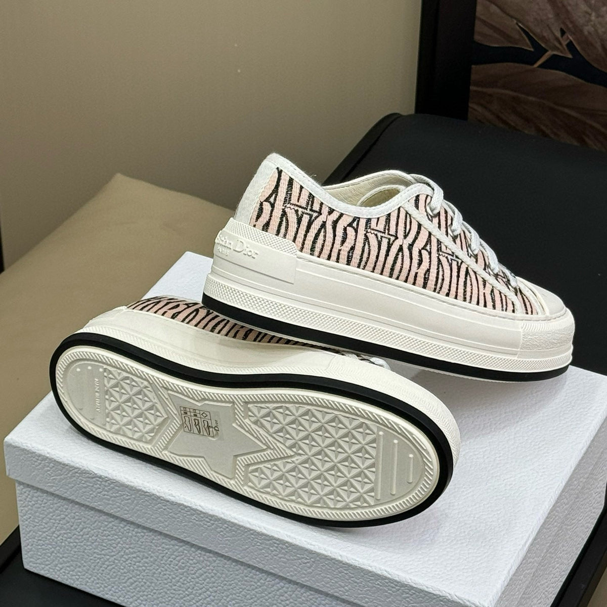 CD PLATFORM SNEAKER
