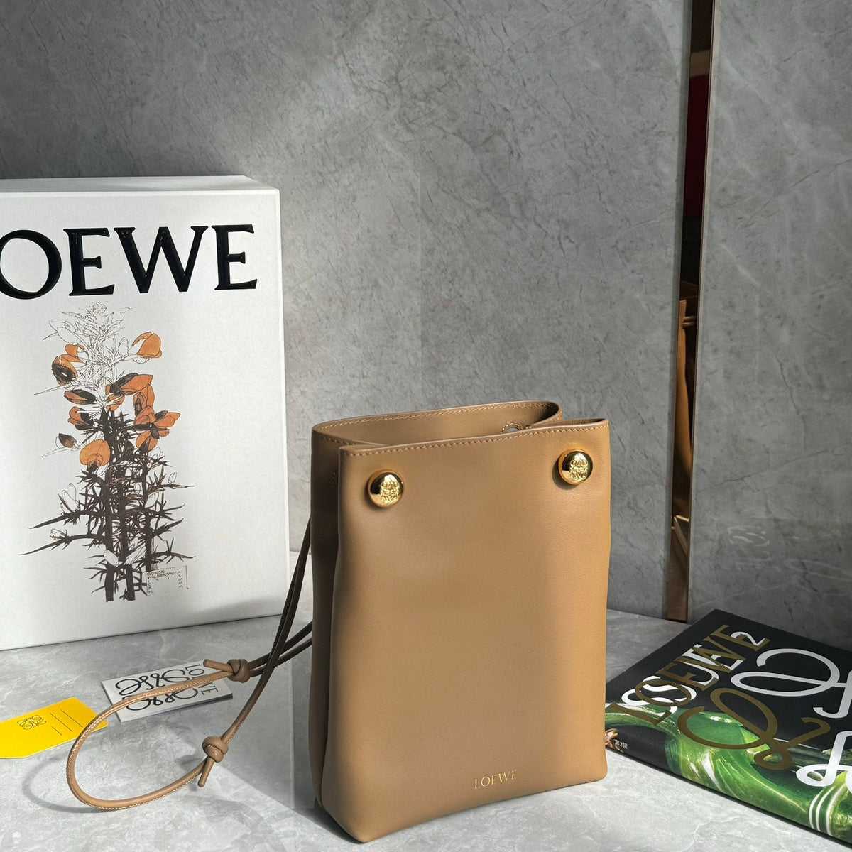 LOEW PEBBLE POUCH