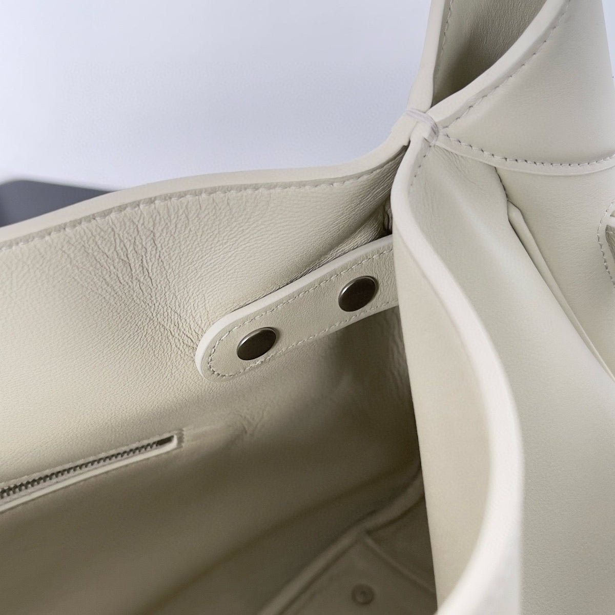 BAL BEL AIR MEDIUM SHOULDER BAG