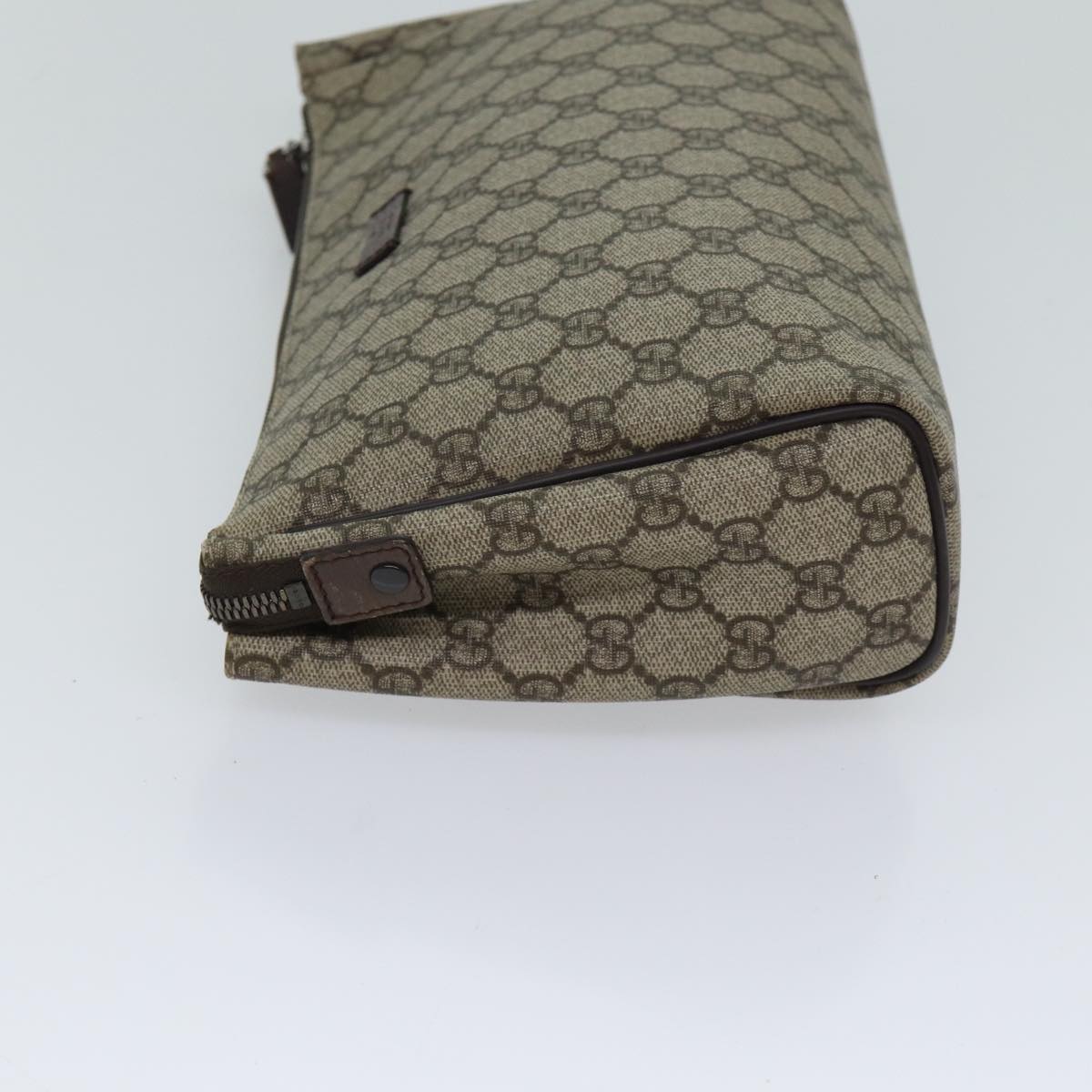 GUCCI GG Supreme Clutch Bag