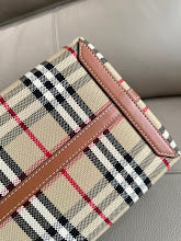 new-luxury-designer-bags-nm5660