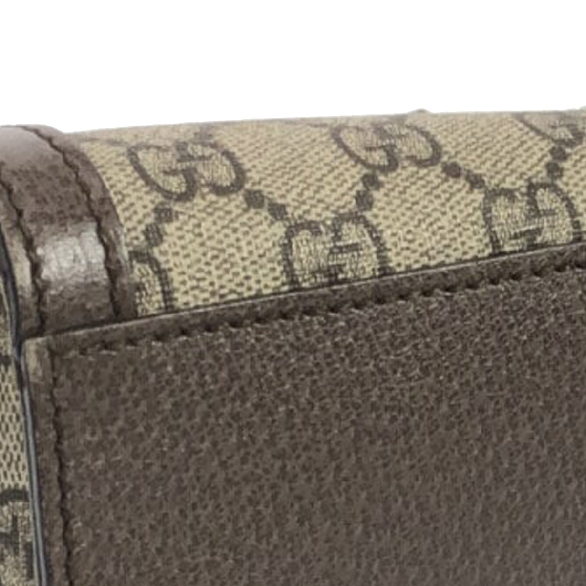 GUCCI Small GG Supreme Ophidia Satchel