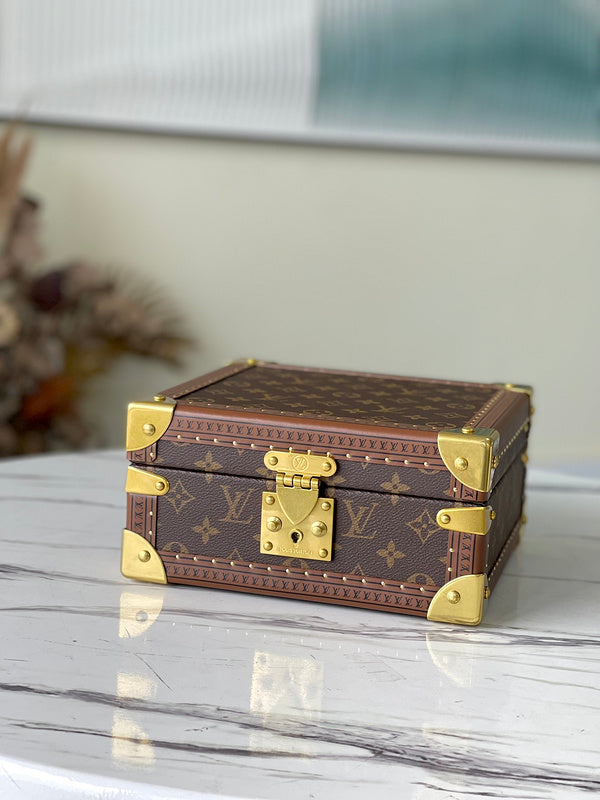 I W Fashion Lu-Vi bags - 17367