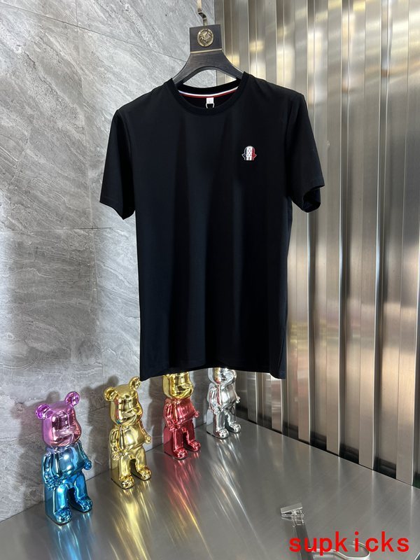 Moncler Luxury Cloth