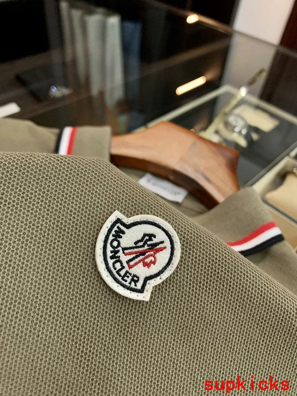 Moncler Luxury Cloth
