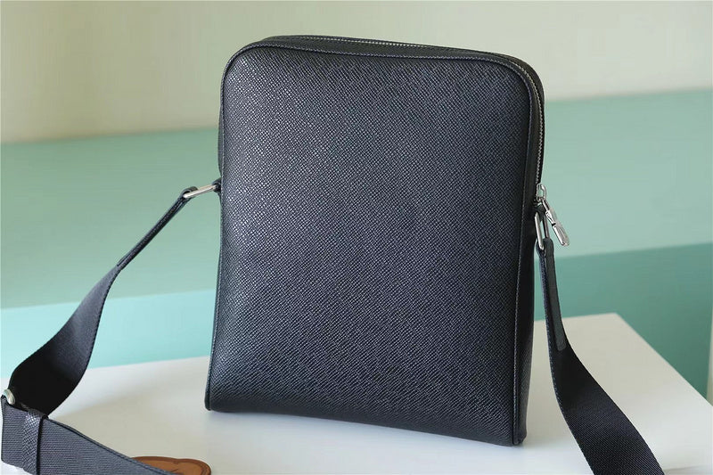 I W Fashion Lu-Vi bags - 9979