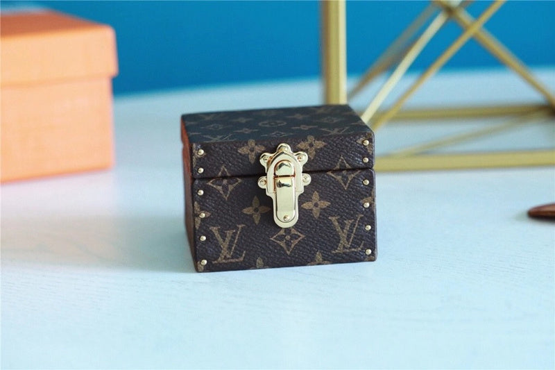 I W Fashion Lu-Vi bags - 9525