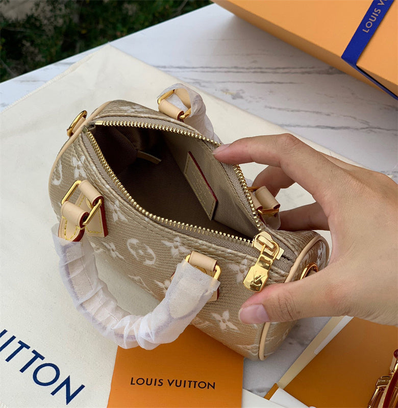 PHA - LOV Bags - 581