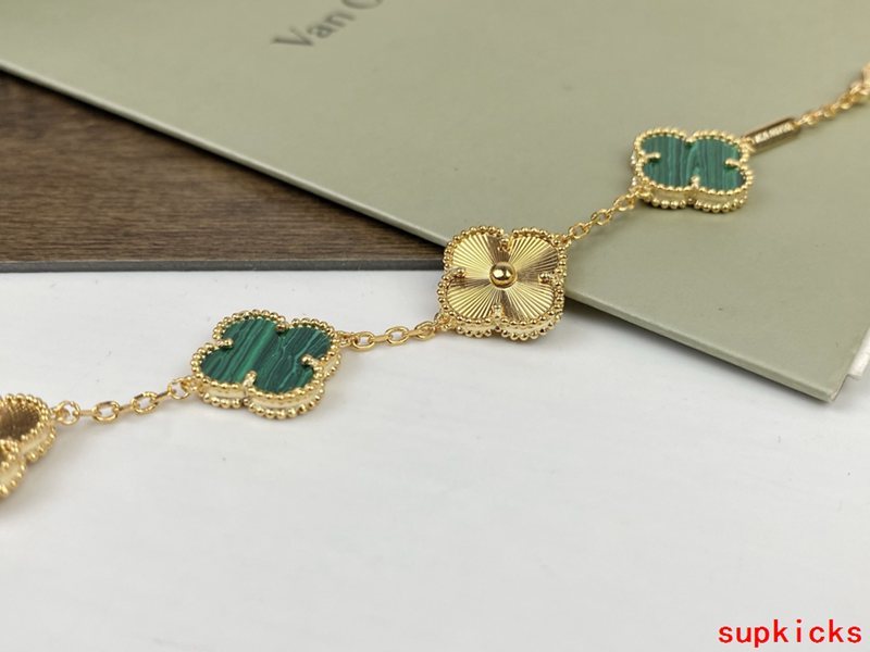 Van Cleef & Arples Jewelry