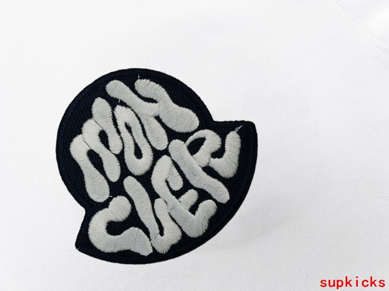 Moncler Luxury Cloth