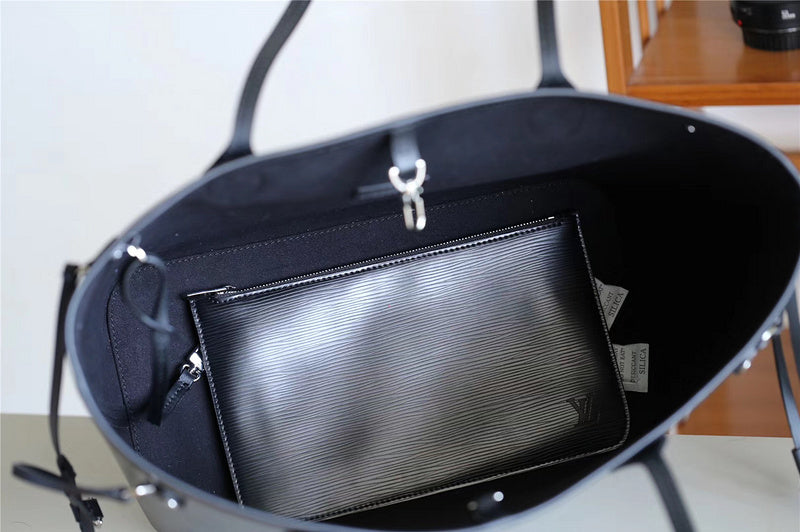 I W Fashion Lu-Vi bags - 8074