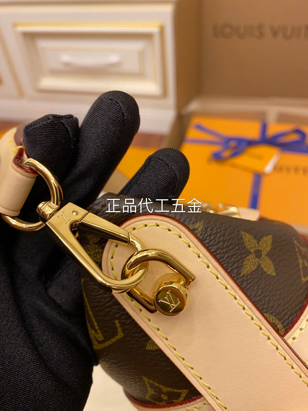 I W Fashion Lu-Vi bags - 17555