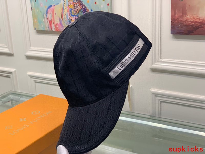Louis Vuitton Luxury Cap
