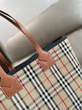 new-luxury-designer-bags-nm5760