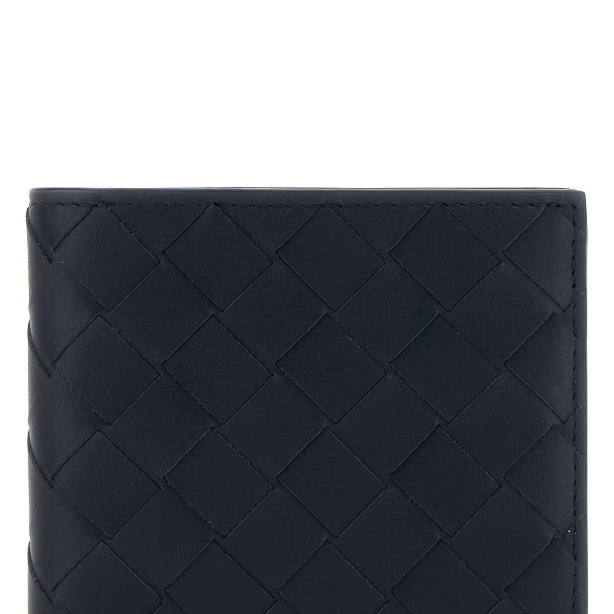Bottega Veneta Men Navy Blue Leather Intrecciato Wallet