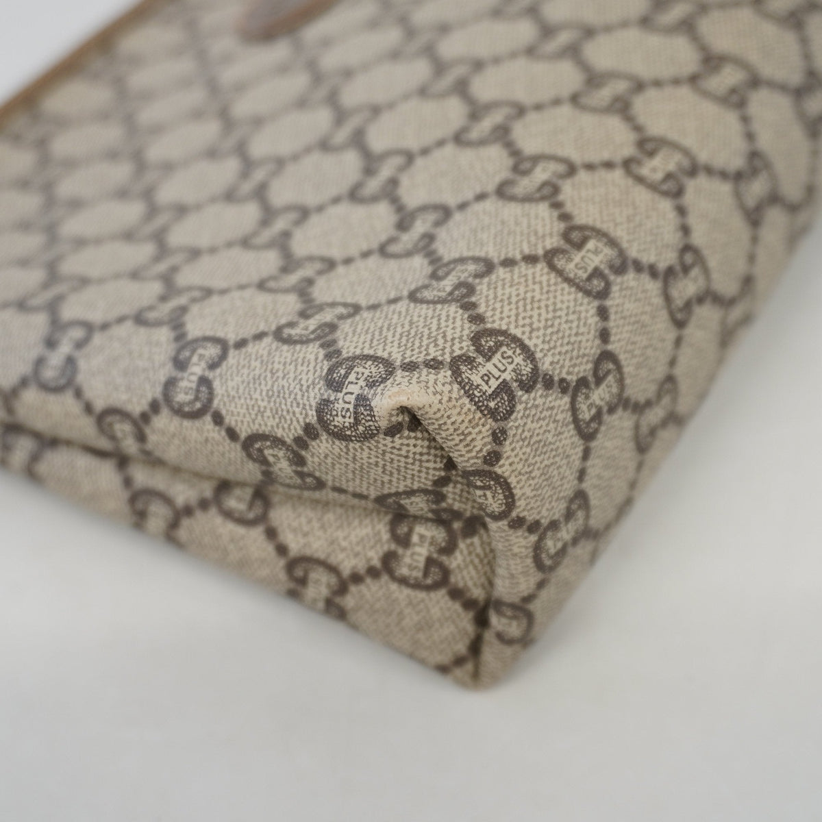 Gucci Clutch Bag GG Plus Beige Unisex