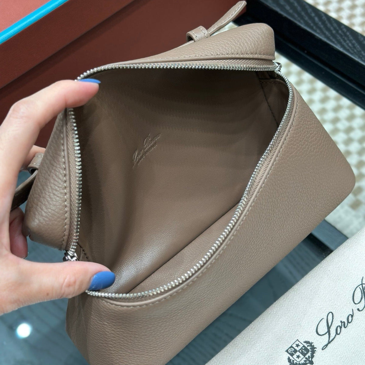 LORO P EXTRA POCKET L19 BAG