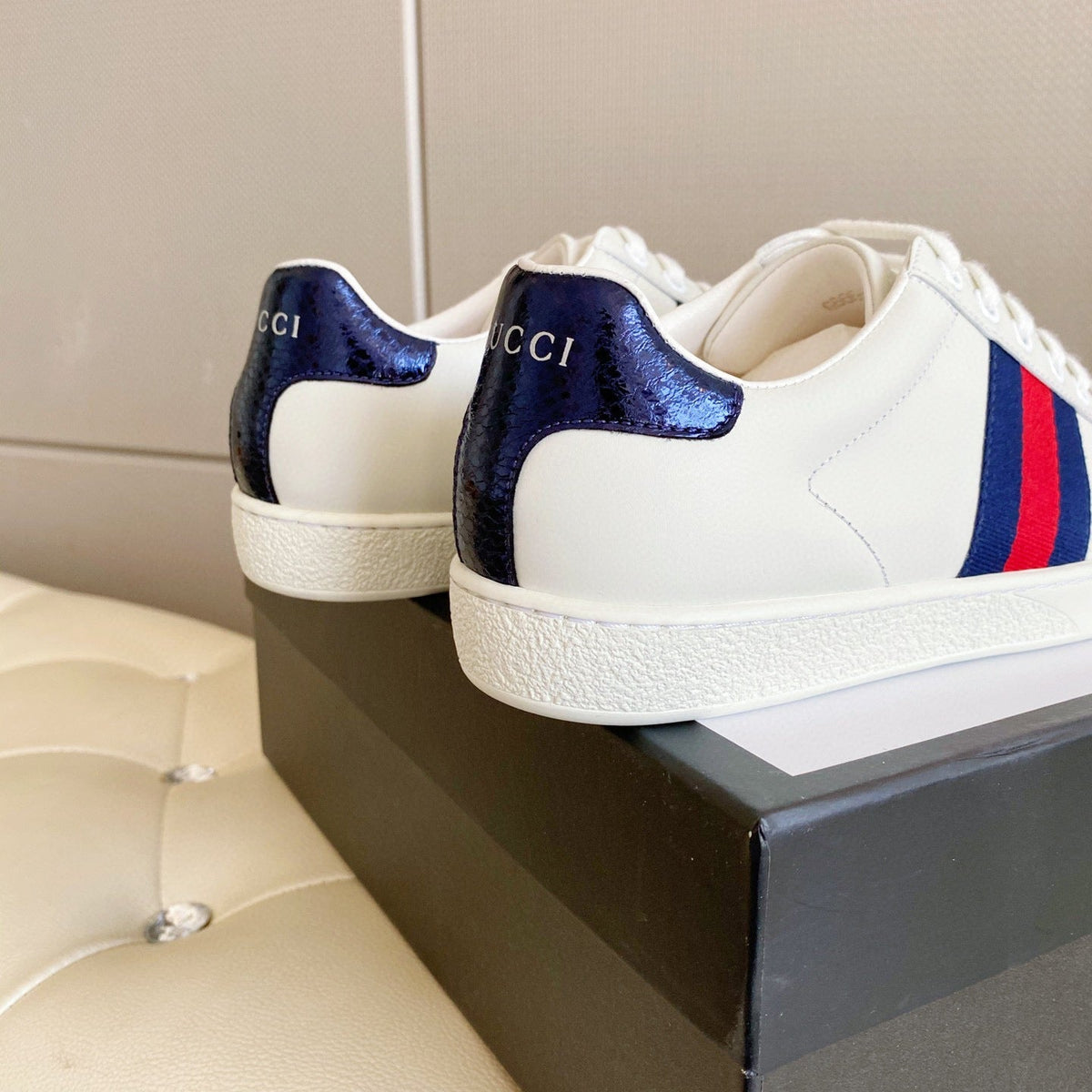 SE344  Men's Size 6-11  Women's Size 4-10