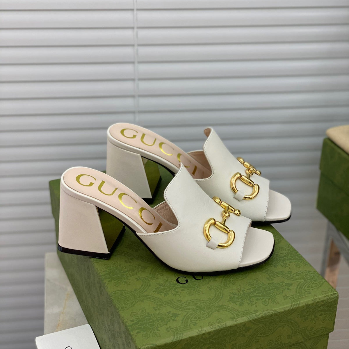 SE501 Size 5-10 Heels:7.5cm Material: Cowhide Lining: Sheep skin Sole: Italian leather