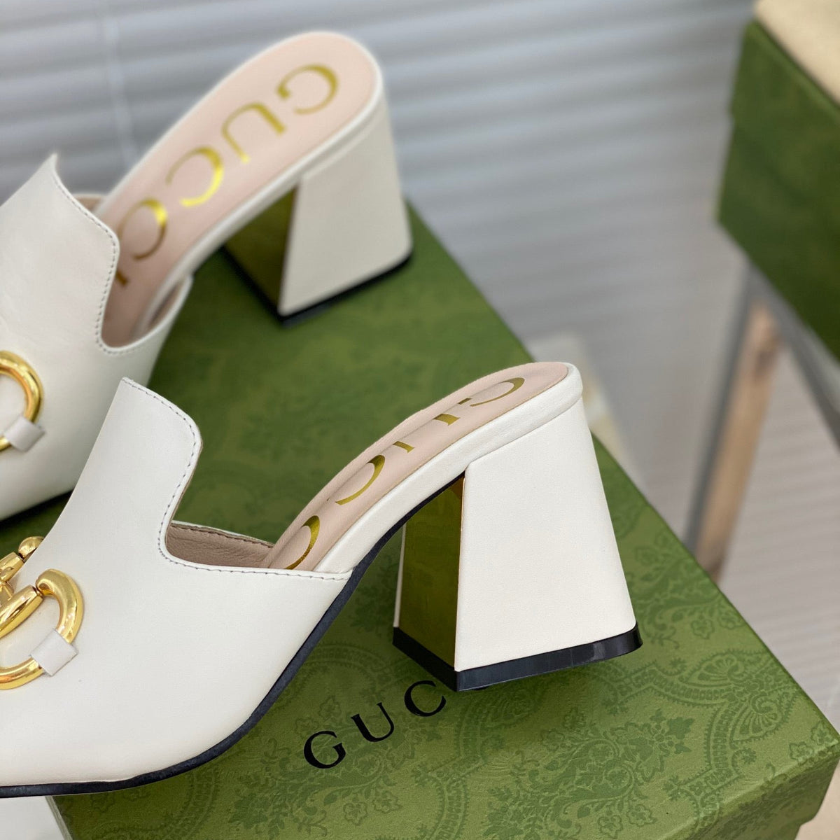 SE501 Size 5-10 Heels:7.5cm Material: Cowhide Lining: Sheep skin Sole: Italian leather