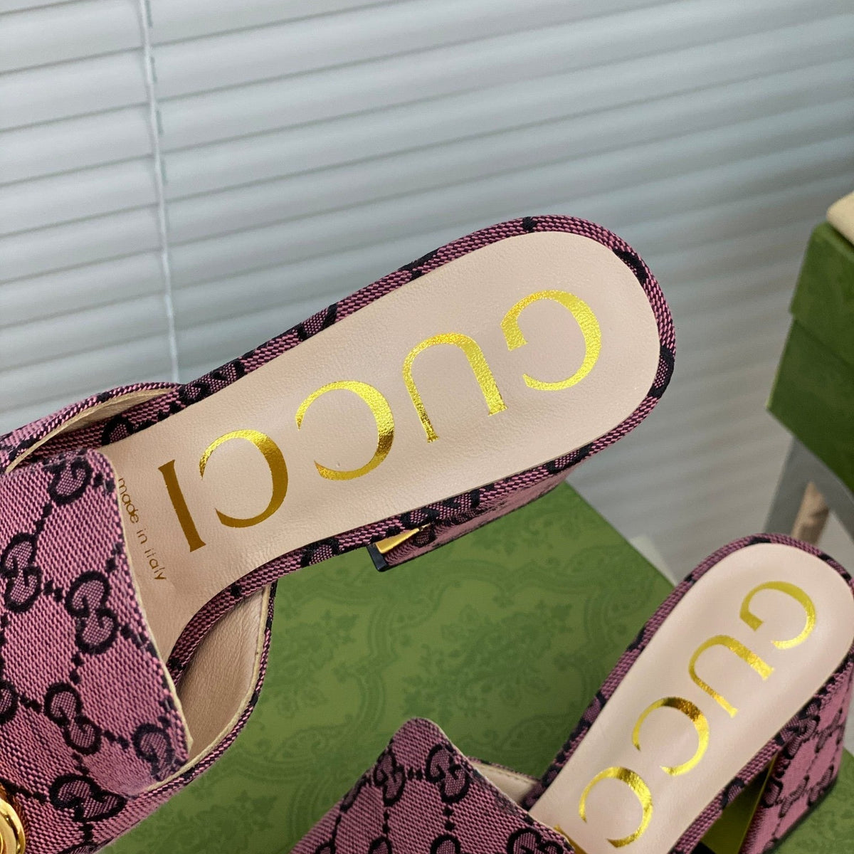 SE504  Size 5-10 Heels:7.5cm Material: Cowhide Lining: Sheep skin Sole: Italian leather