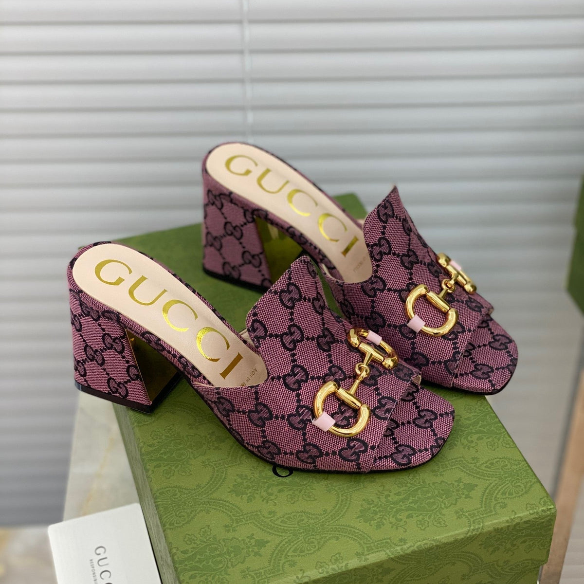 SE504  Size 5-10 Heels:7.5cm Material: Cowhide Lining: Sheep skin Sole: Italian leather