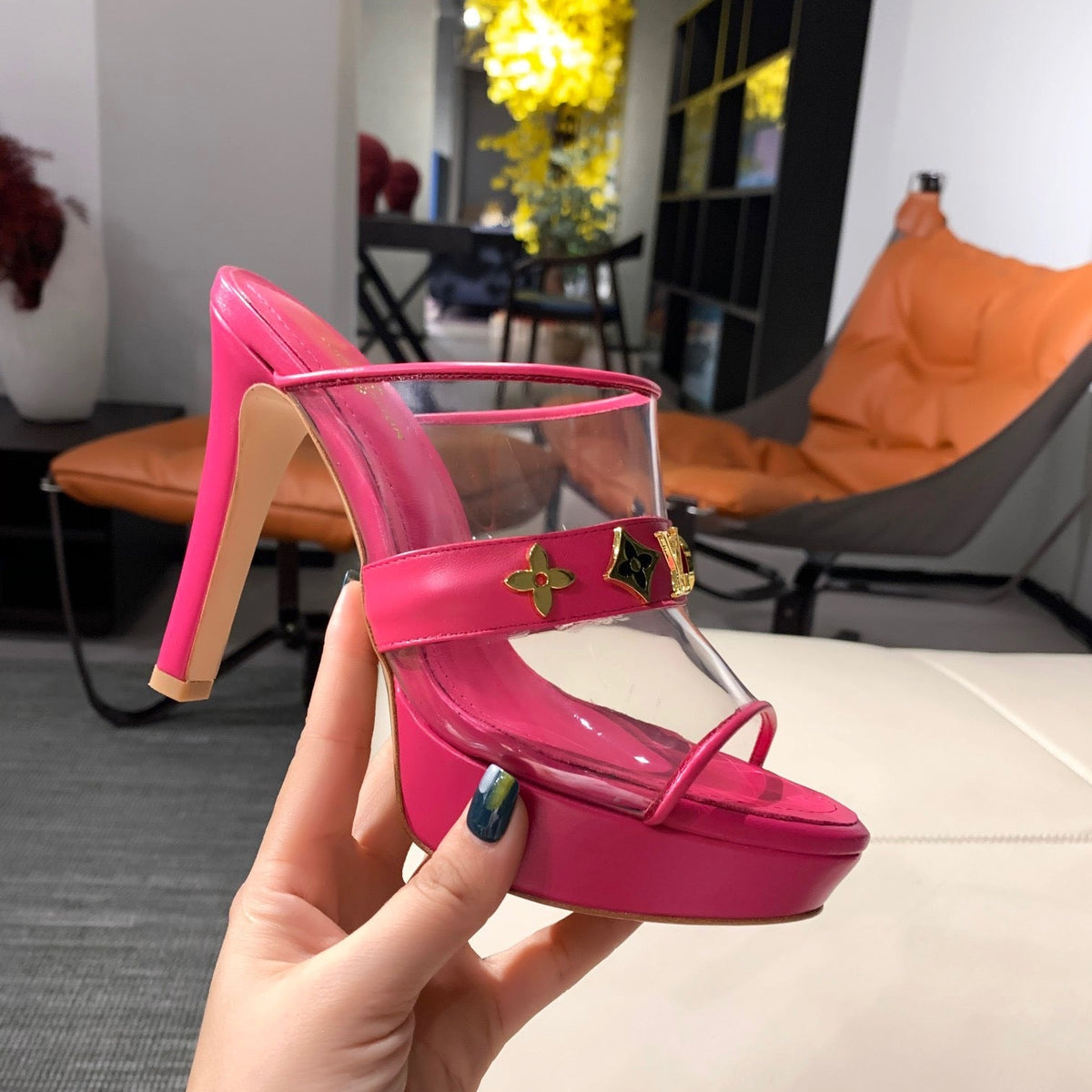 SE569 Size 4-11  Heels:10cm Material: Cowhide  Lining: Sheep skin Sole: Italian leather