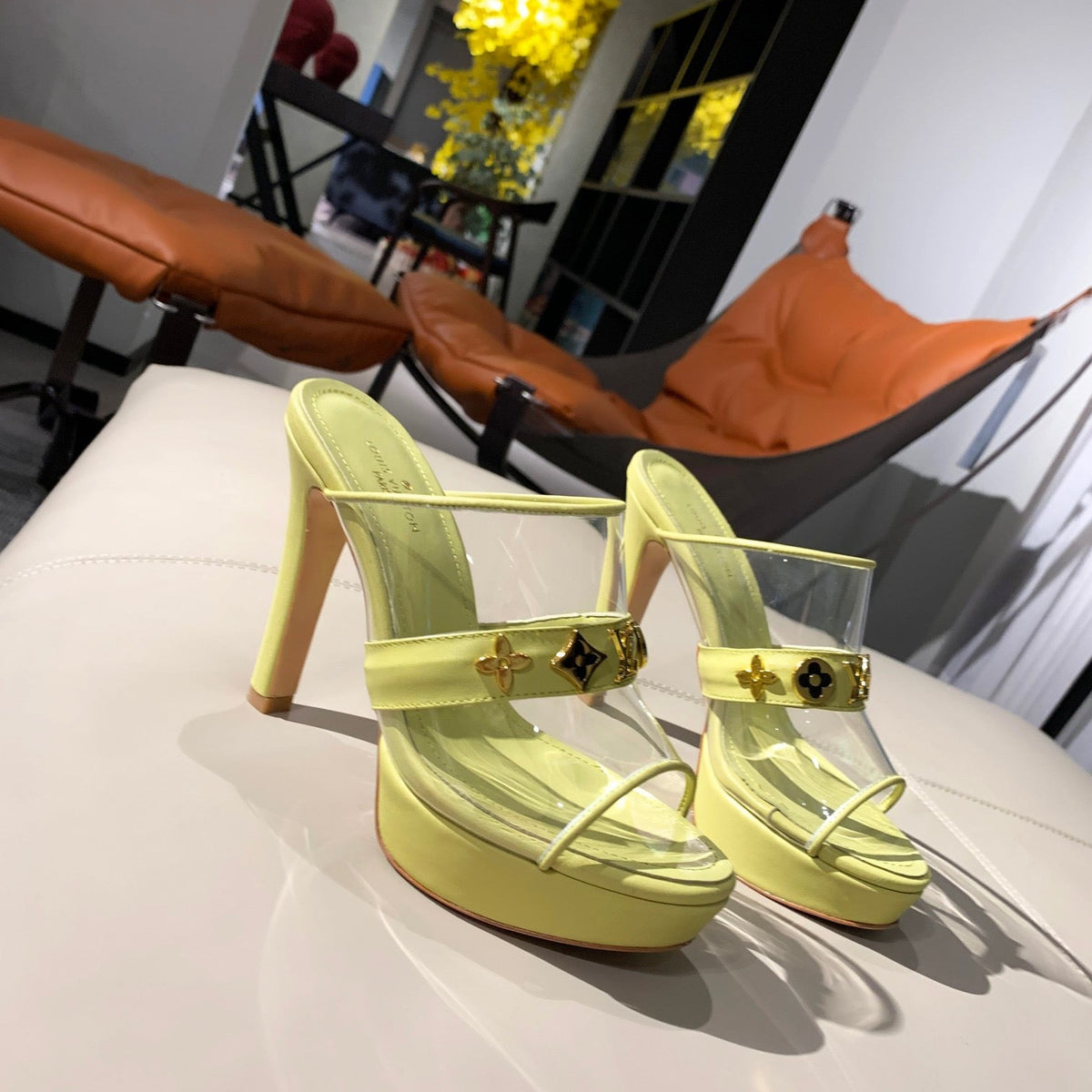 SE572 Size 4-11   Heels:10cm Material: Cowhide  Lining: Sheep skin Sole: Italian leather