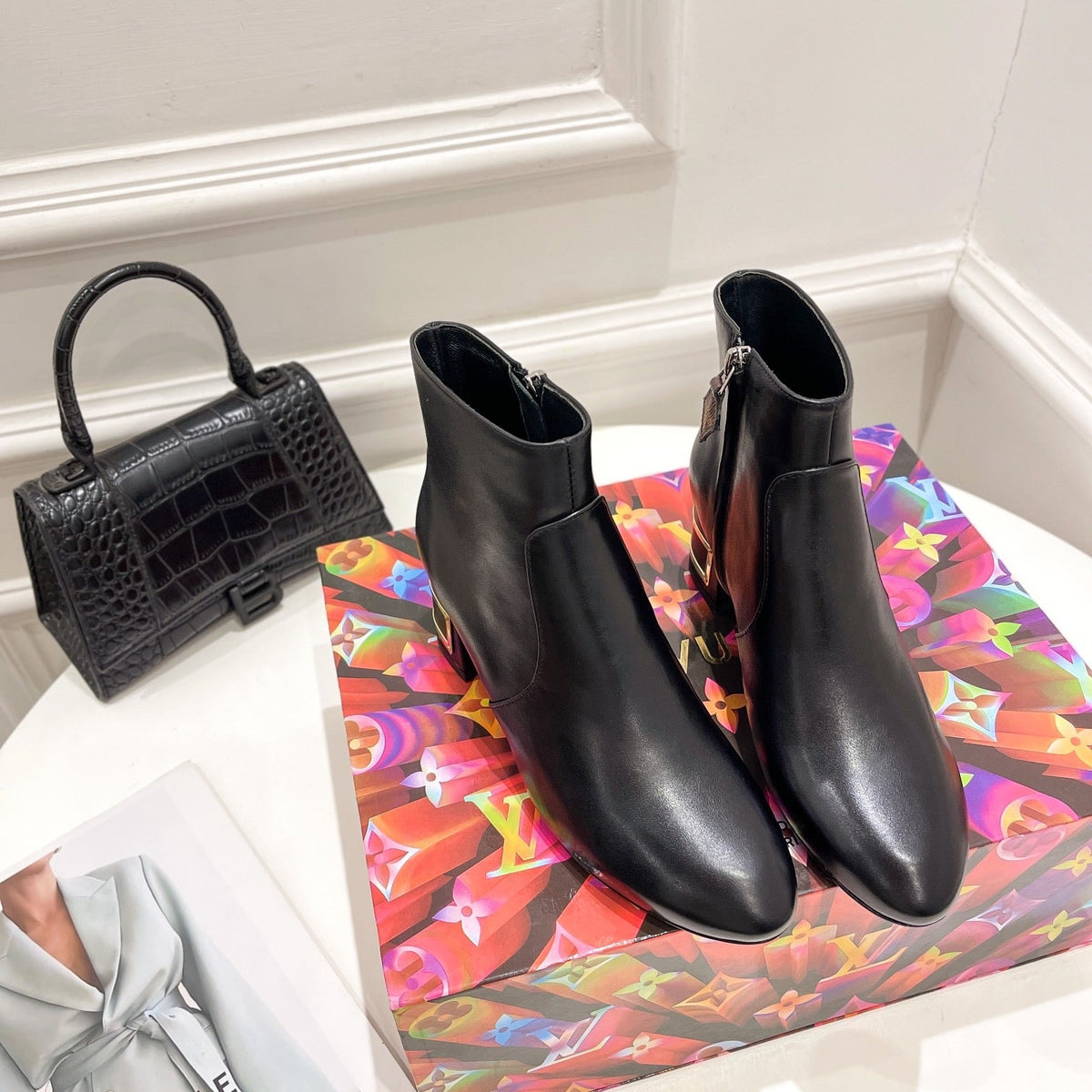 SE668  Size 4-9   Heels:5cm Material: Cowhide  Lining: Sheep skin Sole: Italian leather