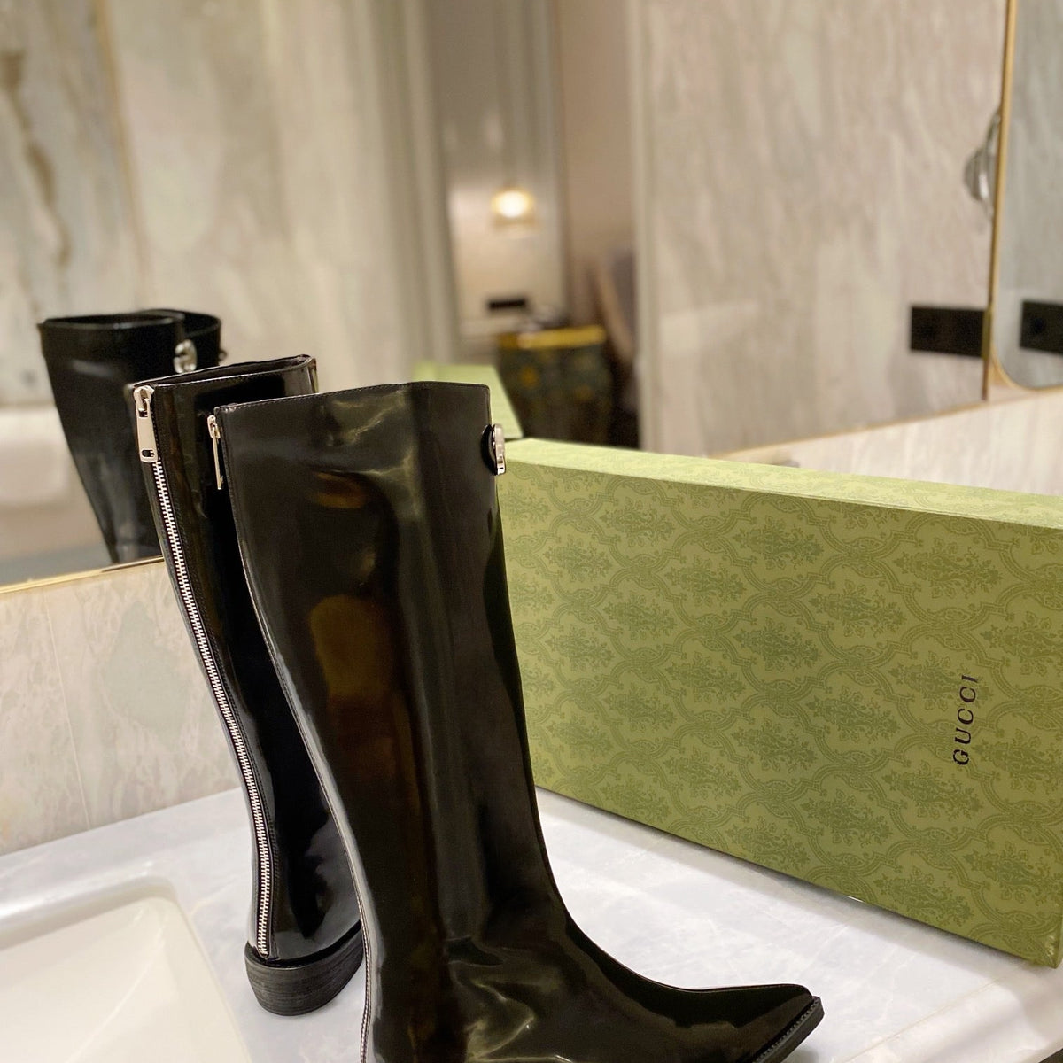 SE700   Size 5-10   Heels:3cm Shaft measures approximately 15.5” from arch Material: Cowhide  Lining: Sheep skin