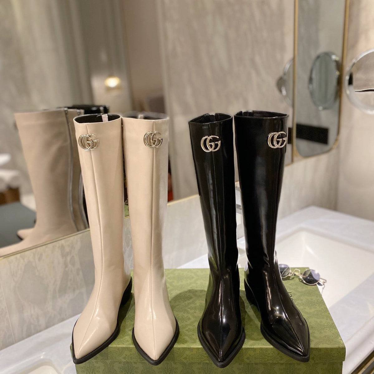 SE701  Size 5-10   Heels:3cm Shaft measures approximately 15.5” from arch Material: Cowhide  Lining: Sheep skin