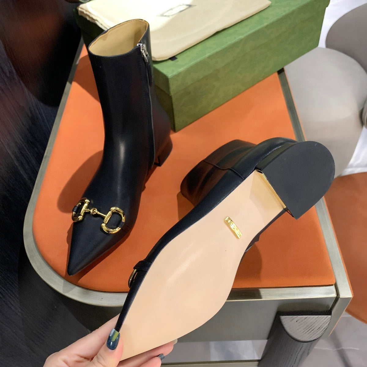 SE730  Size 4-10  Heels:2.4cm Material: Cowhide  Lining: Sheep skin Sole: Italian leather
