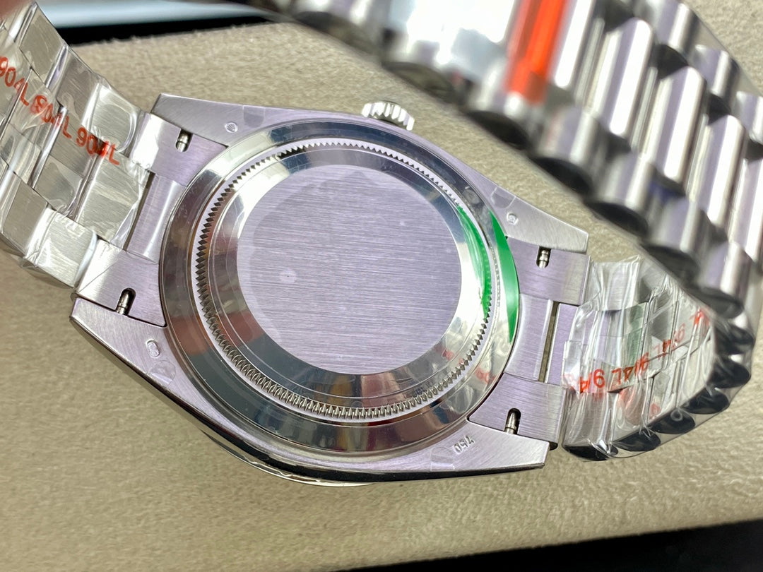 EW Rolex Day-Date