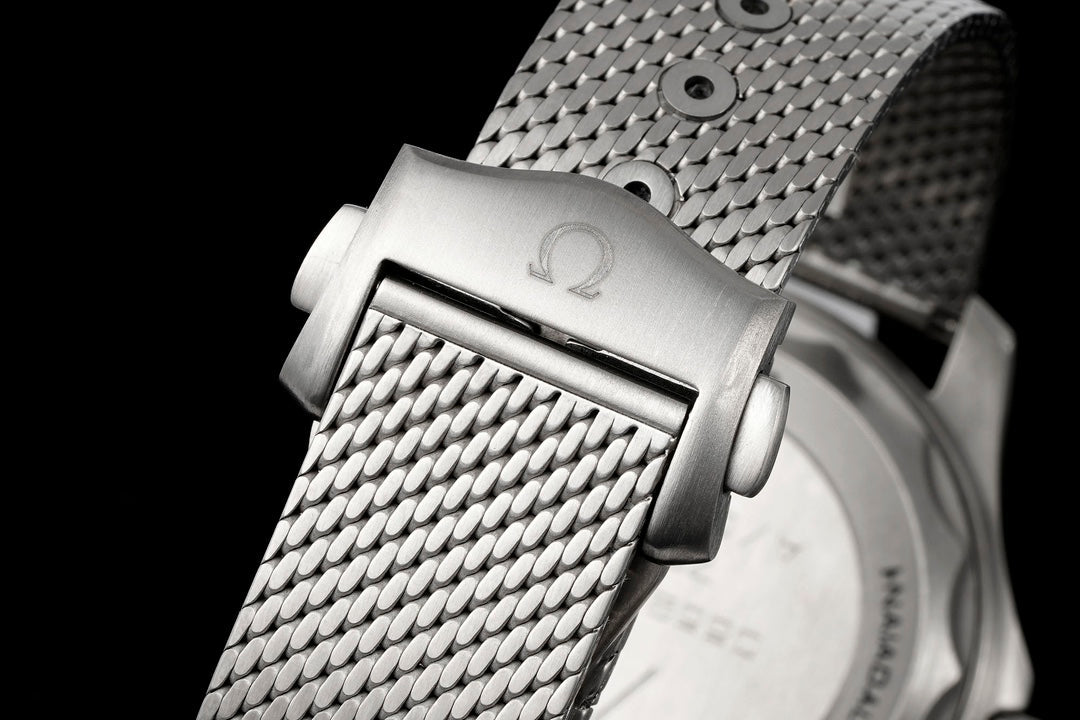 OMEGA Bond 007
