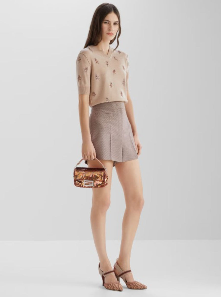 Fendi Women Pink T-Shirt With V Neck On Front And Rear And Floral Embroidery On The Front In Wool Woman