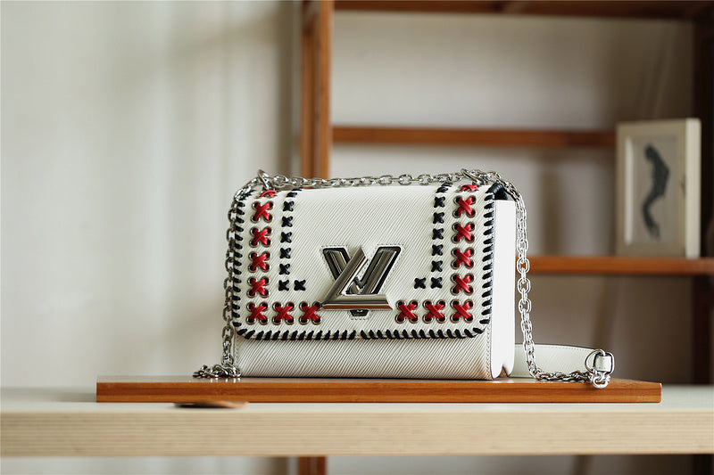 I W Fashion Lu-Vi bags - 8500