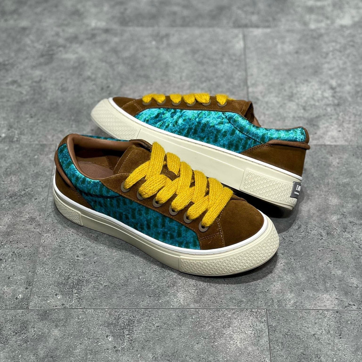 CD B33 SNEAKER