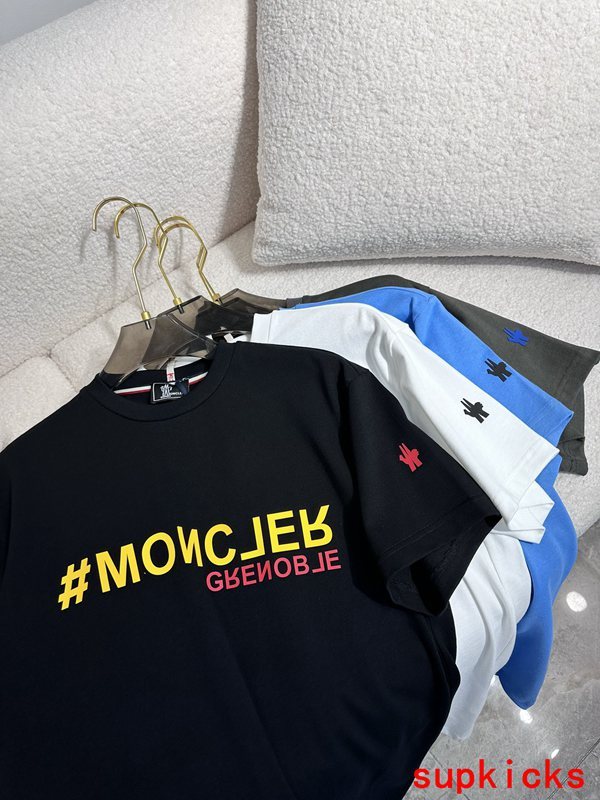 Moncler Luxury Cloth