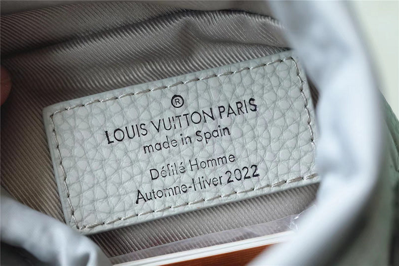 I W Fashion Lu-Vi bags - 10000