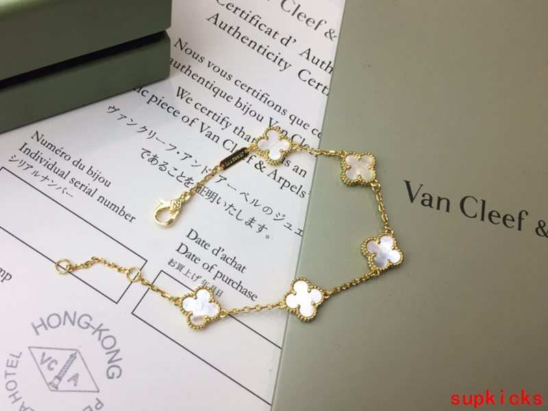 Van Cleef & Arples Jewelry
