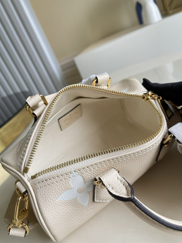 I W Fashion Lu-Vi bags - 17203