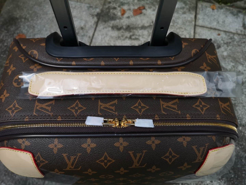 I W Fashion Lu-Vi bags - 11385