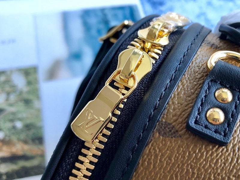 I W Fashion Lu-Vi bags - 17752