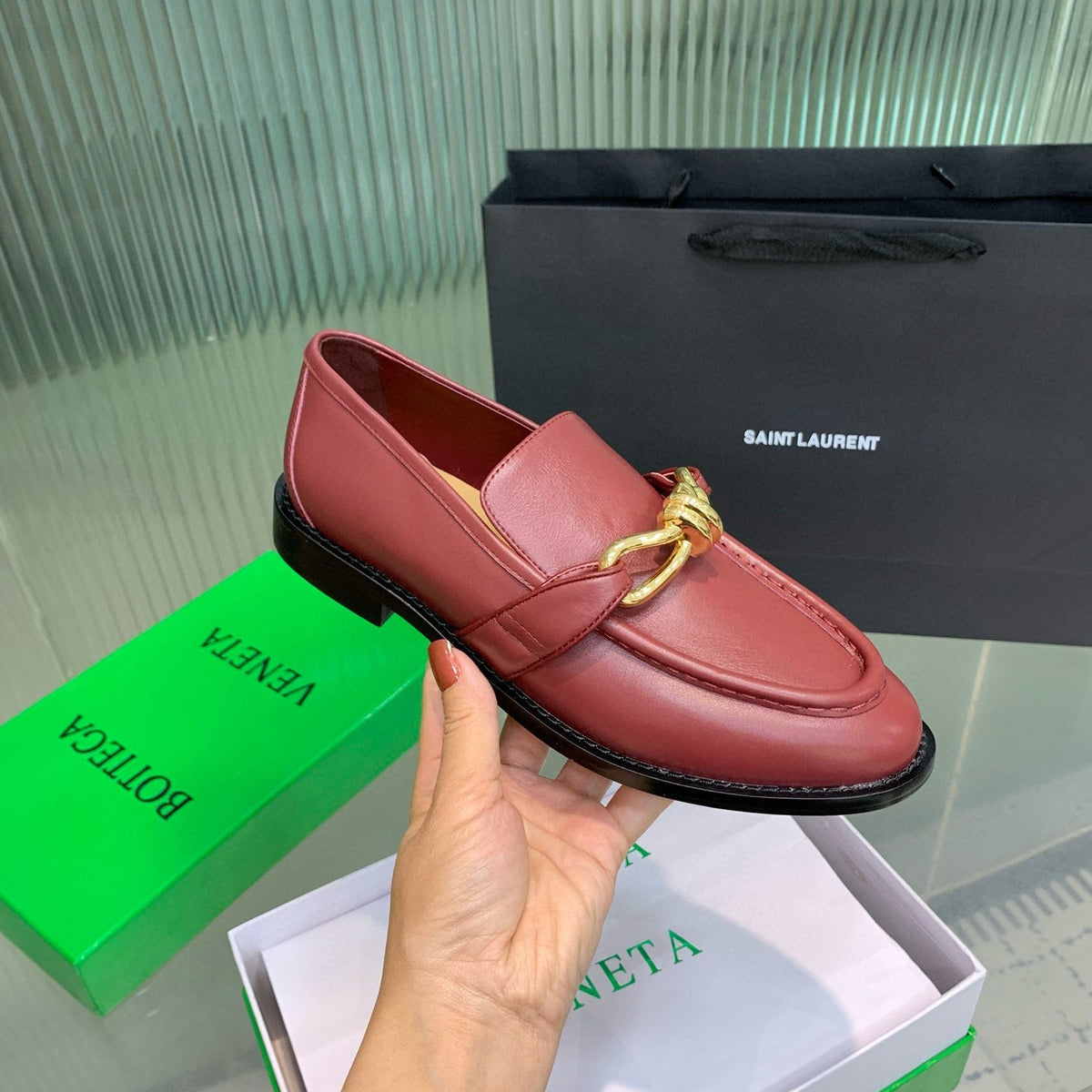 BOTT LOAFERS