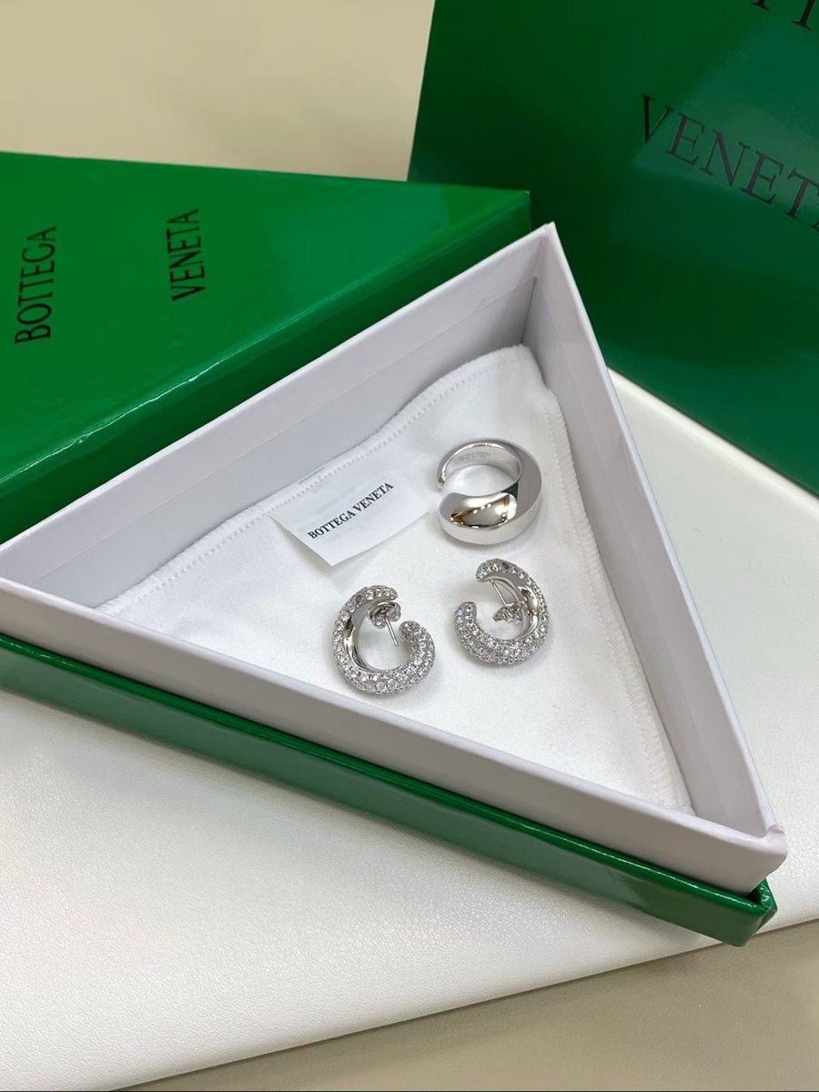 BOTT V EARRINGS