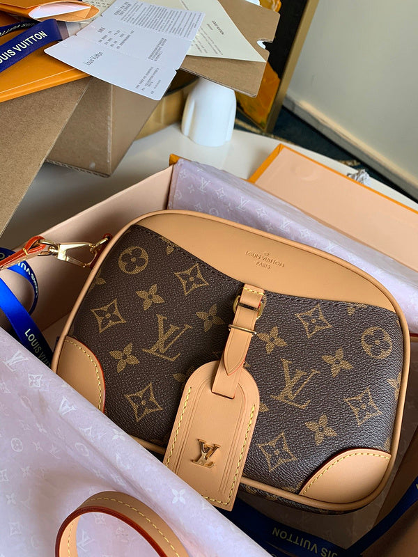 I W Fashion Lu-Vi bags - 17791