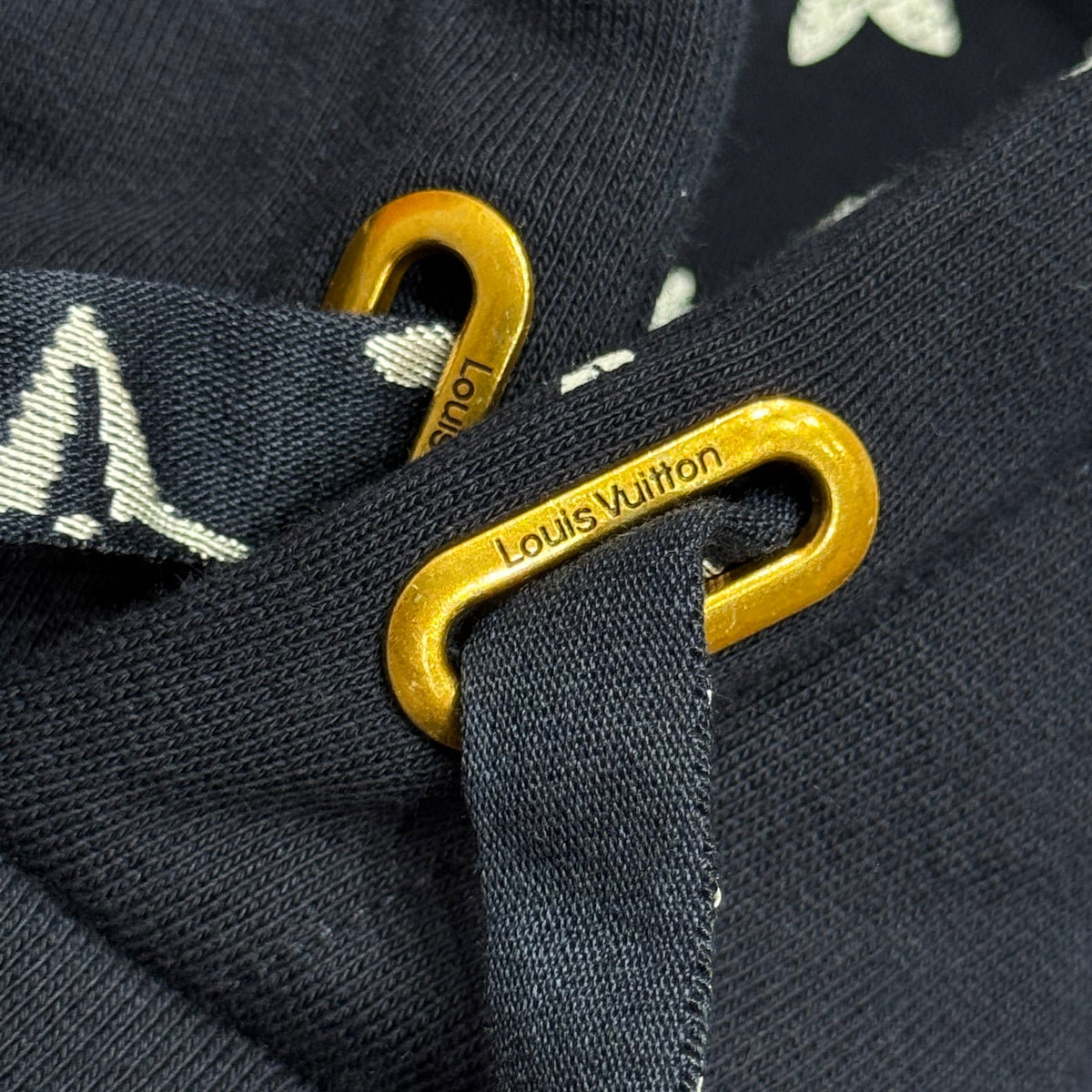 LOU HOODIE