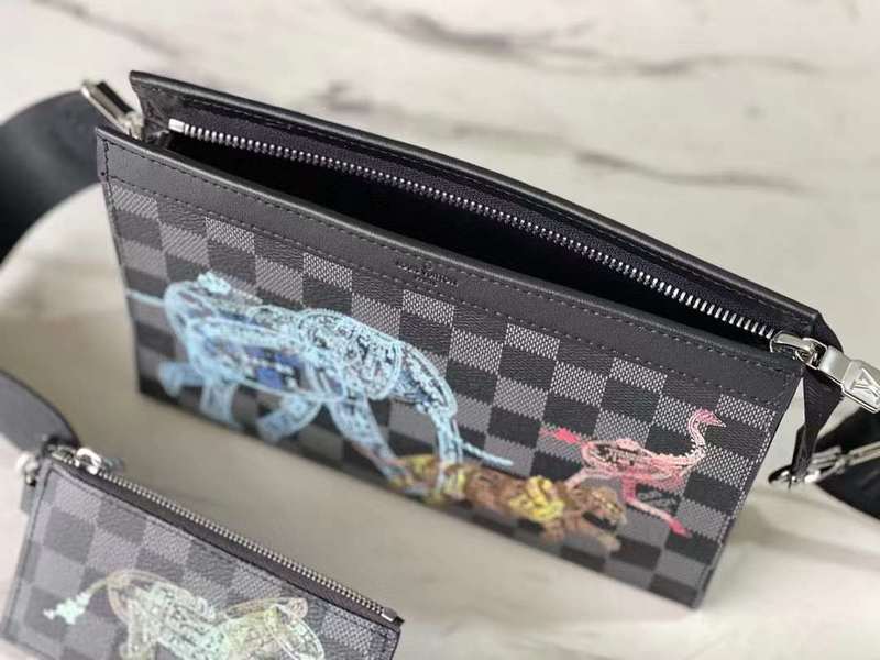 LOV2 Bags - Luxurious Bags  654