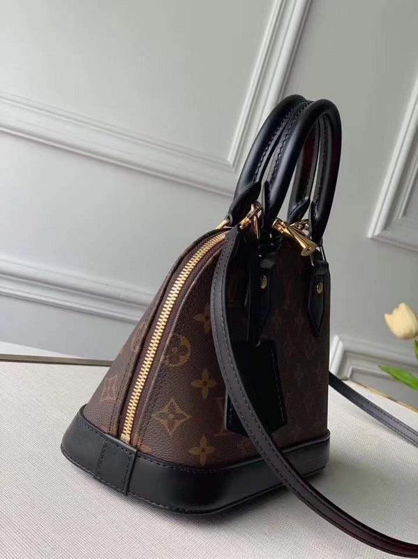 I W Fashion Lu-Vi bags - 17623